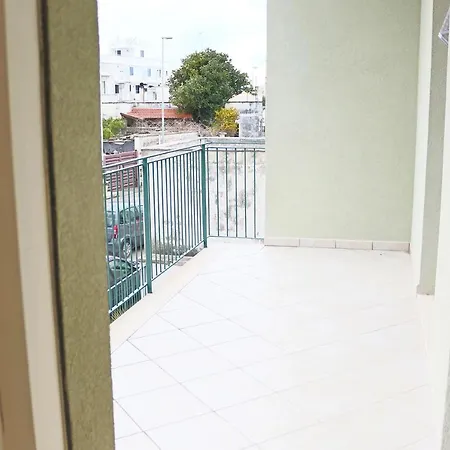 Alexandra Deluxe In 8 Places Holiday home *
